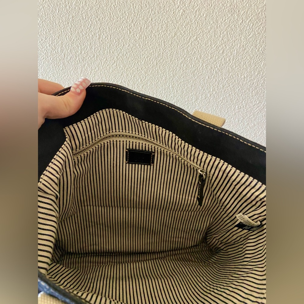 GAP Navy and Cream Tote Bag - Picture 3 of 5